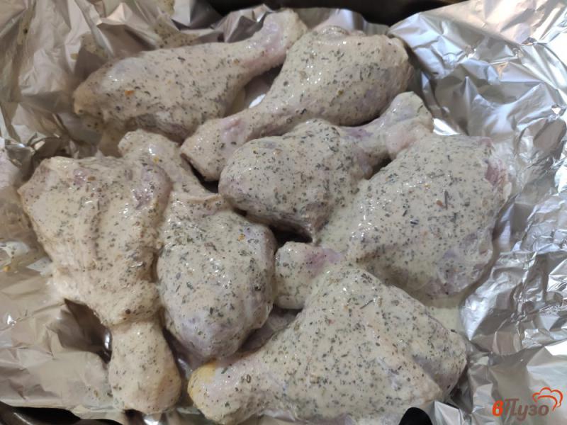 Фото приготовление рецепта: Куриные голени в сметанно-горчичном маринаде шаг №4