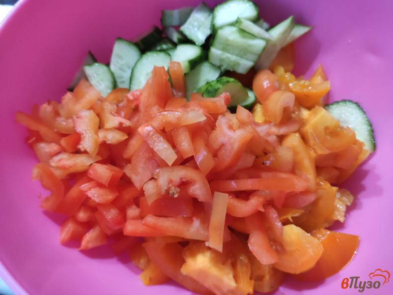 Фото приготовление рецепта: Овощной салат с зеленью шаг №3