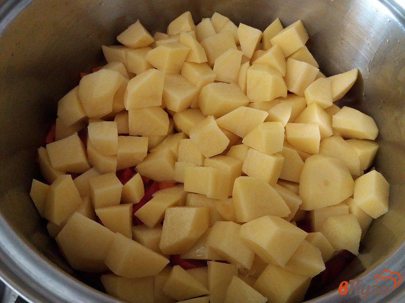 Фото приготовление рецепта: Овощной гарнир из картофеля шаг №5