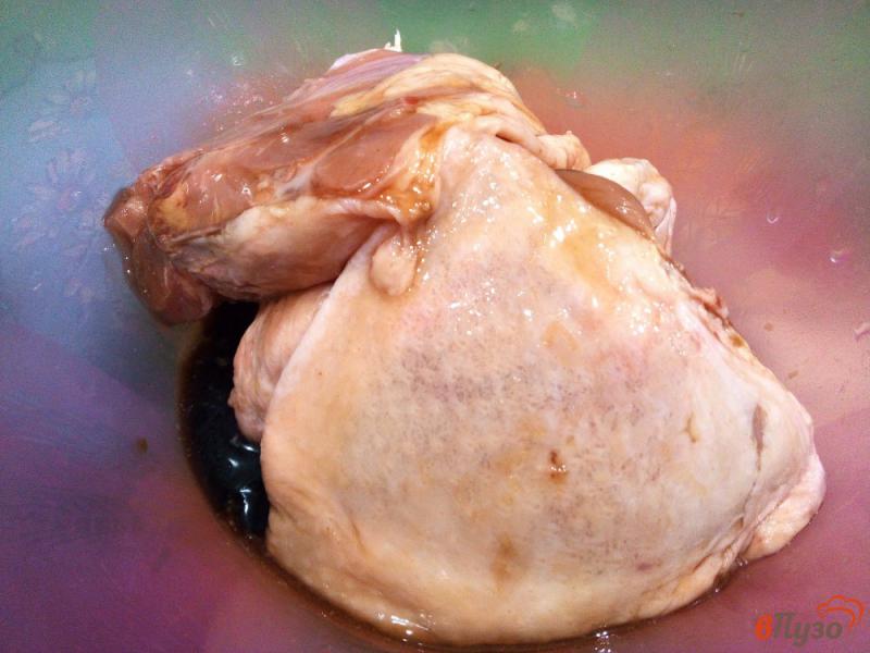 Фото приготовление рецепта: Курица с медом и соевым соусом в рукаве шаг №2