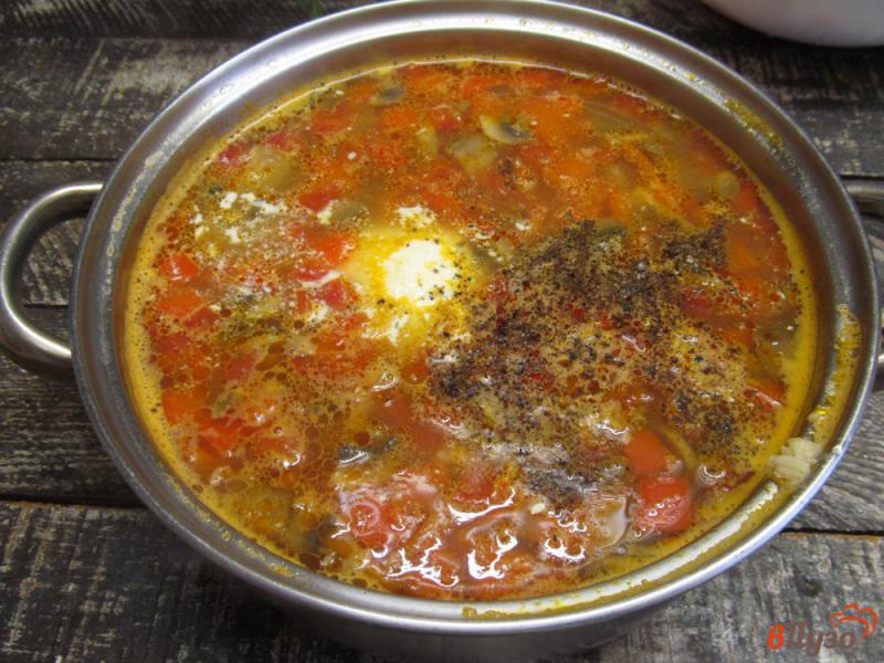 Фото приготовление рецепта: Суп с куриными желудочками фасолью и вермишелью шаг №9