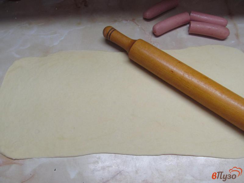 Фото приготовление рецепта: Сосиски в тесто домашние шаг №5