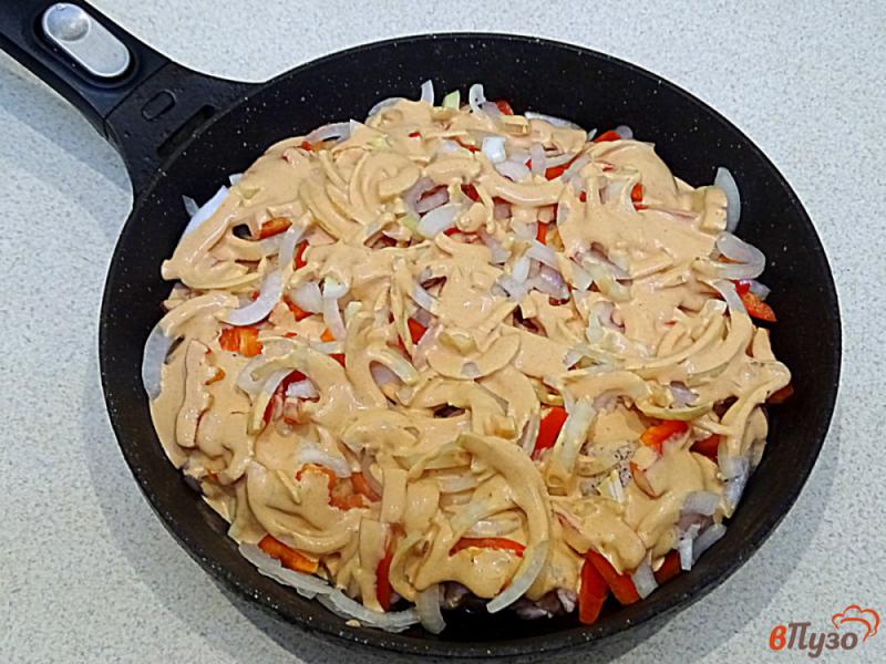 Фото приготовление рецепта: Куриные крылышки в соусе на сковороде шаг №13