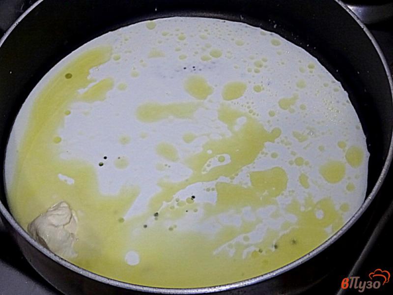Фото приготовление рецепта: Шпинат с яйцом на сковороде шаг №2