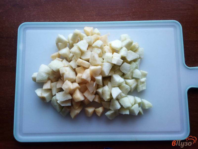 Фото приготовление рецепта: Пирог из слоёного теста с яблоками и вишней шаг №1