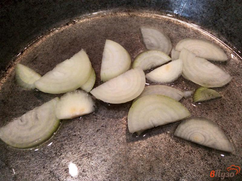 Фото приготовление рецепта: Картофель с шампиньонами и петрушкой в горшках шаг №1
