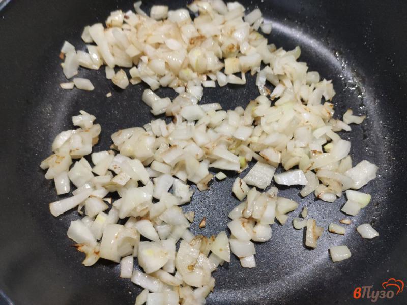 Фото приготовление рецепта: Картофельная запеканка с грибами шаг №2