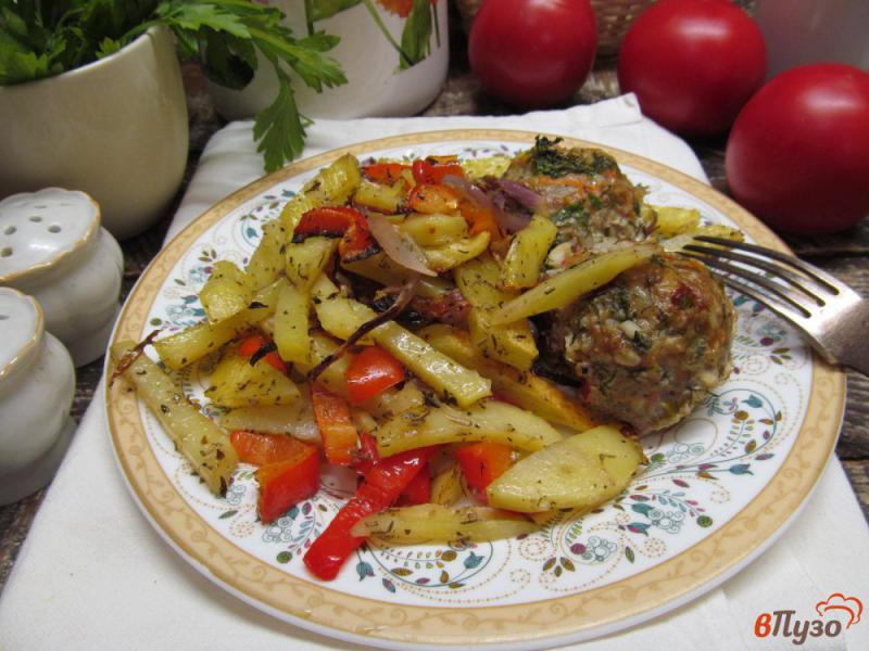 Фото приготовление рецепта: Запеченный картофель с паприкой шаг №5