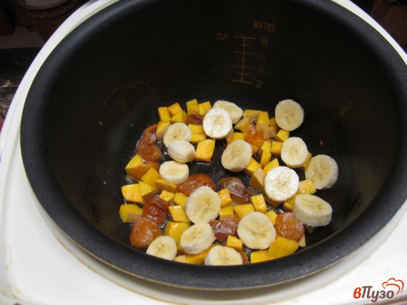 Фото приготовление рецепта: Рисовая каша с тыквой и абрикосом в мультиварке шаг №2