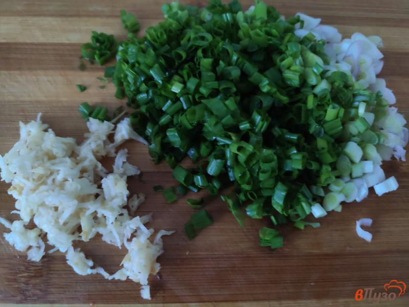 Фото приготовление рецепта: Салат из помидоров шаг №3