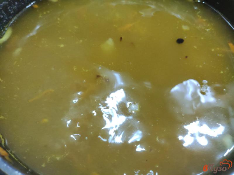 Фото приготовление рецепта: Овощной суп с индюшиными сердечками шаг №6