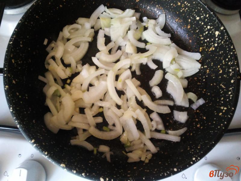 Фото приготовление рецепта: Баклажаны в сметане как грибы шаг №2