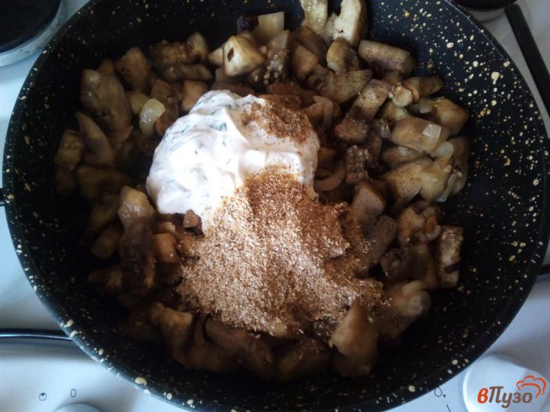 Фото приготовление рецепта: Баклажаны в сметане как грибы шаг №5