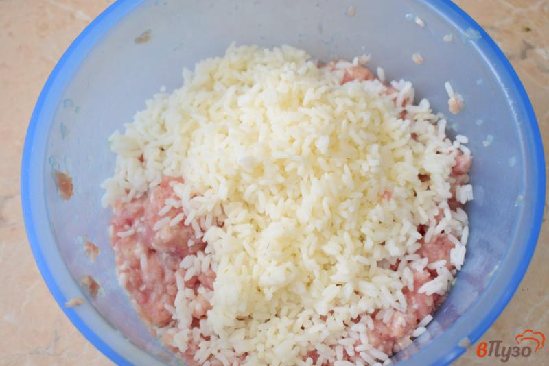 Фото приготовление рецепта: Картофельный суп с рисовыми фрикадельками шаг №2