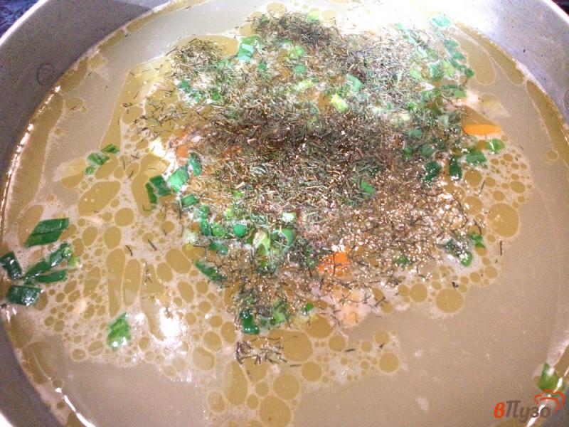 Фото приготовление рецепта: Овощной суп с фасолью и тушенкой шаг №5