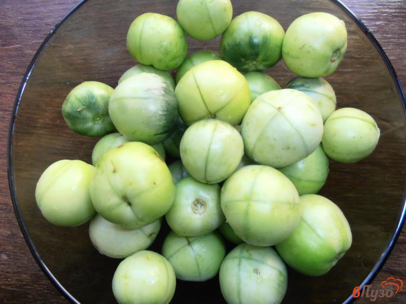 Фото приготовление рецепта: Фаршированные зеленые помидоры шаг №2