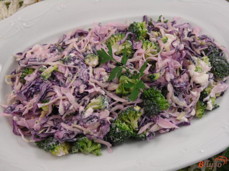 Фото приготовление рецепта: Салат из трех видов капусты шаг №6