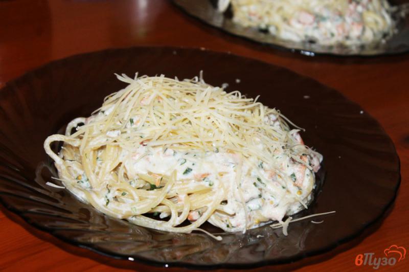 Фото приготовление рецепта: Спагетти со сливочно - горчичным соусом и лососем шаг №7