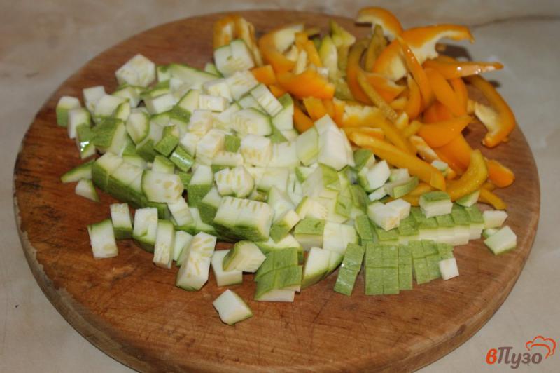 Фото приготовление рецепта: Картофель с овощами и свининой в духовке шаг №1