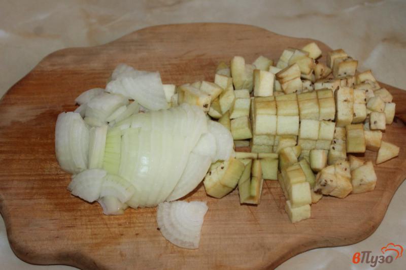 Фото приготовление рецепта: Картофель с овощами и свининой в духовке шаг №3