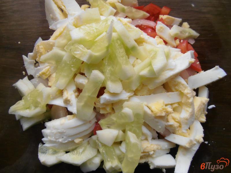 Фото приготовление рецепта: Салат из дайкона с помидорами шаг №5