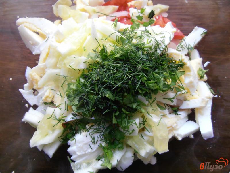 Фото приготовление рецепта: Салат из дайкона с помидорами шаг №6