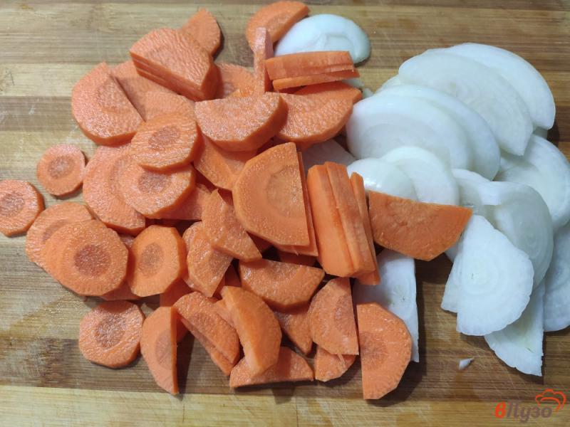 Фото приготовление рецепта: Жареные овощи с чесноком и укропом шаг №1
