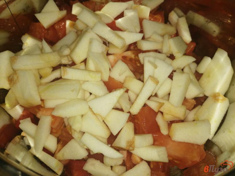 Фото приготовление рецепта: Томатно-яблочный соус на зиму шаг №5