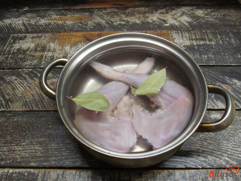 Фото приготовление рецепта: Куриный суп с цветной капустой шаг №1