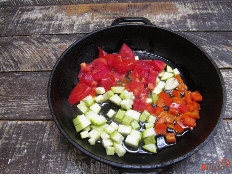 Фото приготовление рецепта: Гречневая каша с овощами и сыром шаг №1