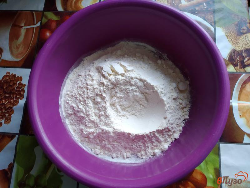 Фото приготовление рецепта: Пирог со сметанной заливкой шаг №1