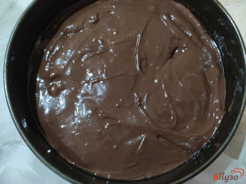 Фото приготовление рецепта: Шоколадный пирог с заварным кремом шаг №13