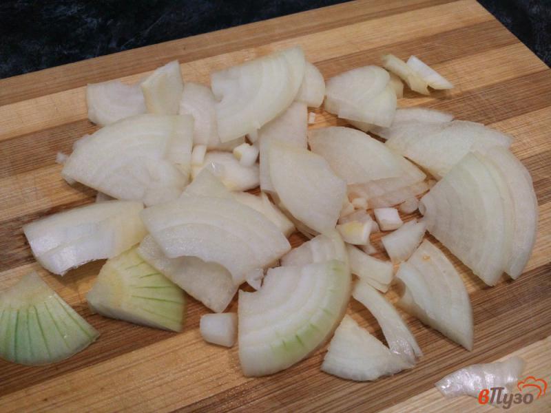 Фото приготовление рецепта: Тушеные грибы с овощами и майонезом шаг №3