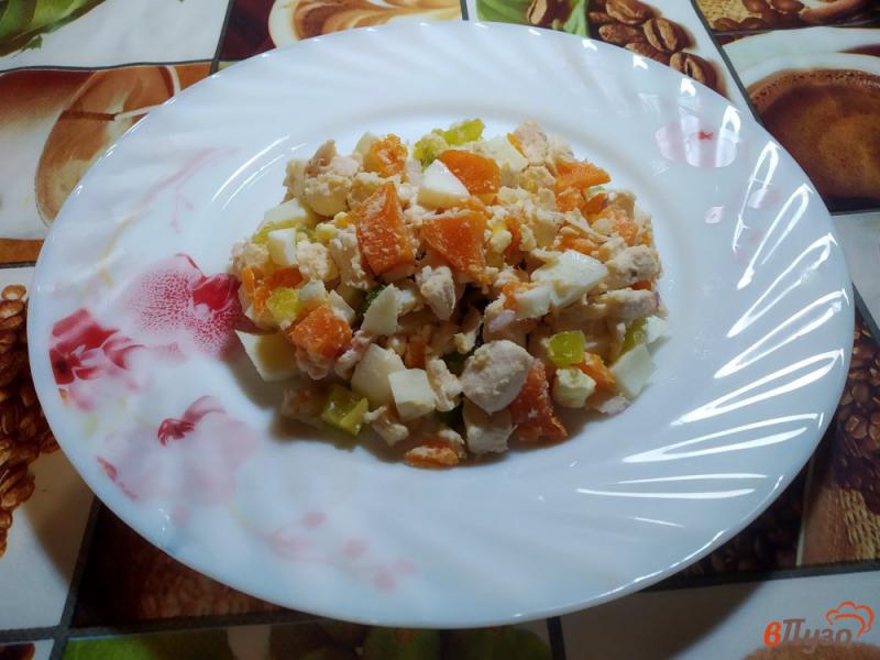 Фото приготовление рецепта: Салат из куриного филе и овощей шаг №10