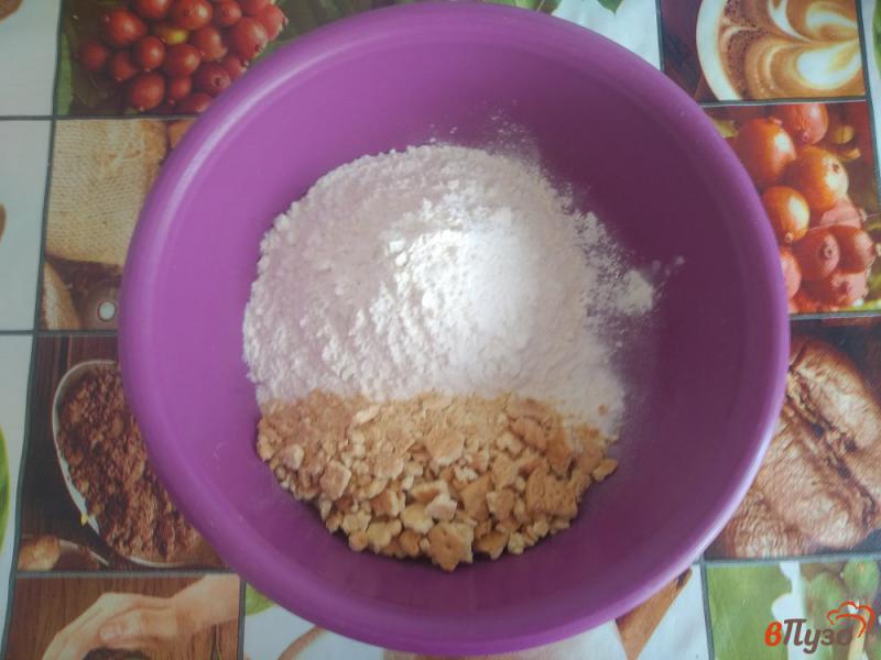 Фото приготовление рецепта: Пирог на ряженке с молоком без яиц шаг №7