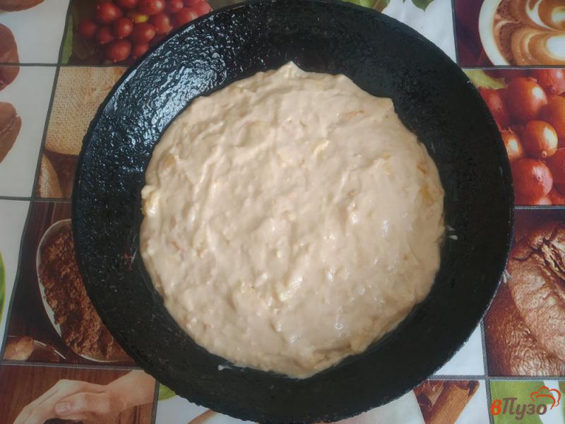 Фото приготовление рецепта: Пирог на ряженке с молоком без яиц шаг №9