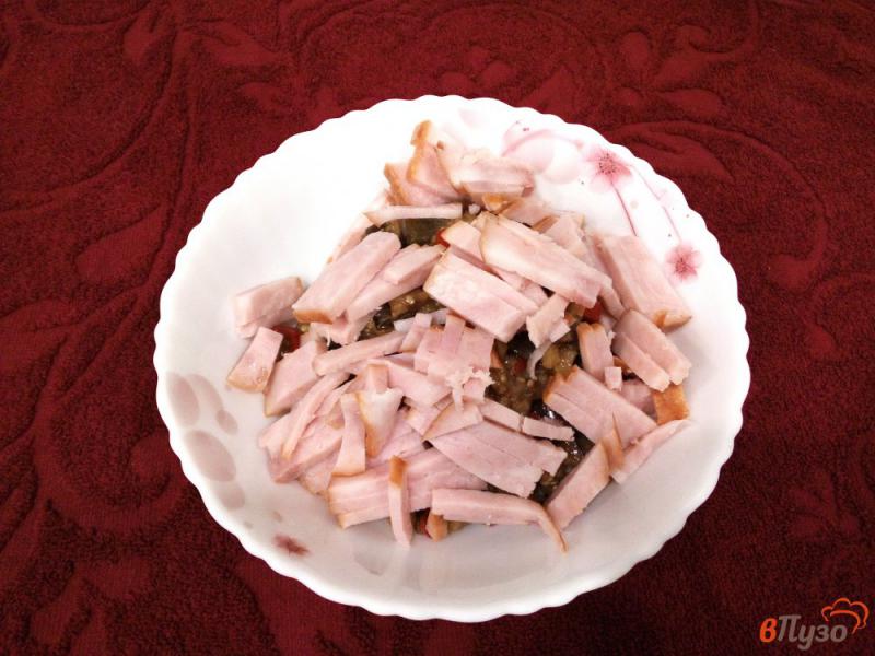 Фото приготовление рецепта: Горячая закуска из баклажанов и свинины шаг №3