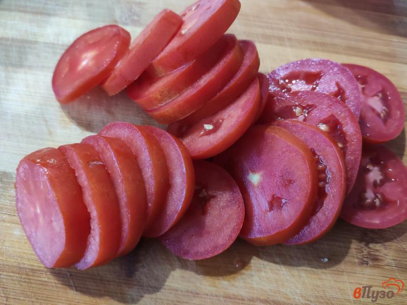 Фото приготовление рецепта: Закуска из баклажанов с помидорами и плавленым сырком шаг №3