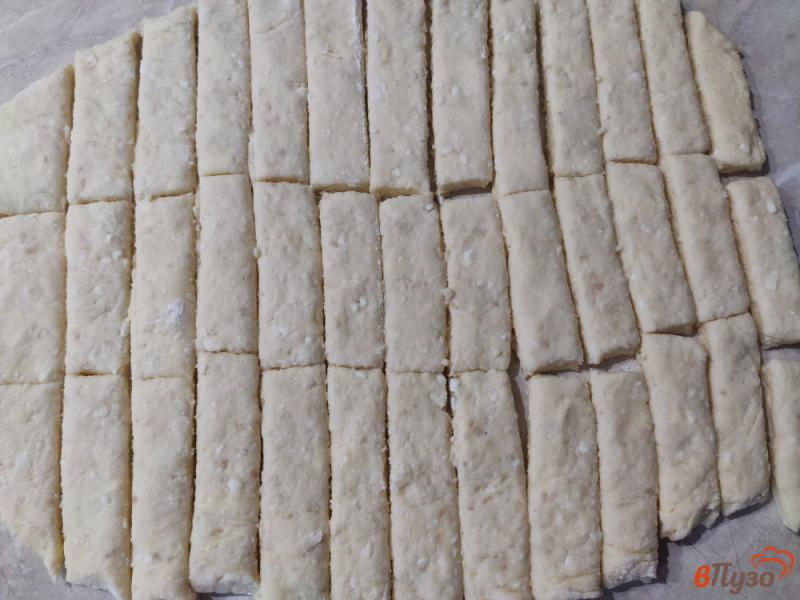 Фото приготовление рецепта: Творожное печенье с кунжутом шаг №6