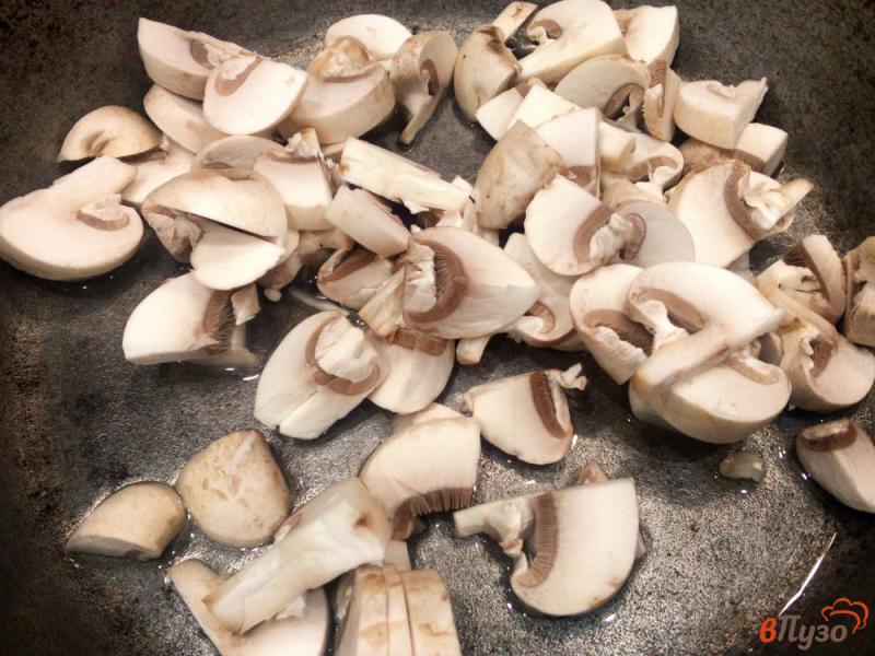 Фото приготовление рецепта: Гречка в горшках с овощами варено-копченой свининой  и грибами шаг №1