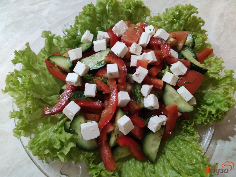 Фото приготовление рецепта: Овощной салат с сыром фета шаг №10