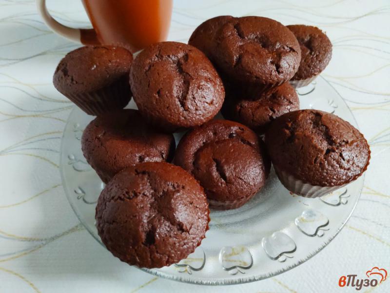 Фото приготовление рецепта: Шоколадные кексы на сметане шаг №7