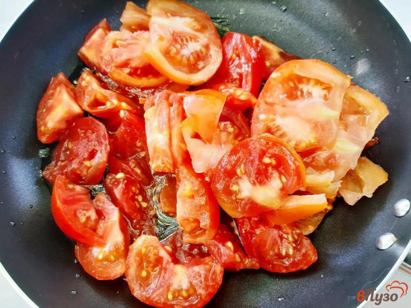 Фото приготовление рецепта: Брокколи с перцем и помидорами под сыром шаг №2