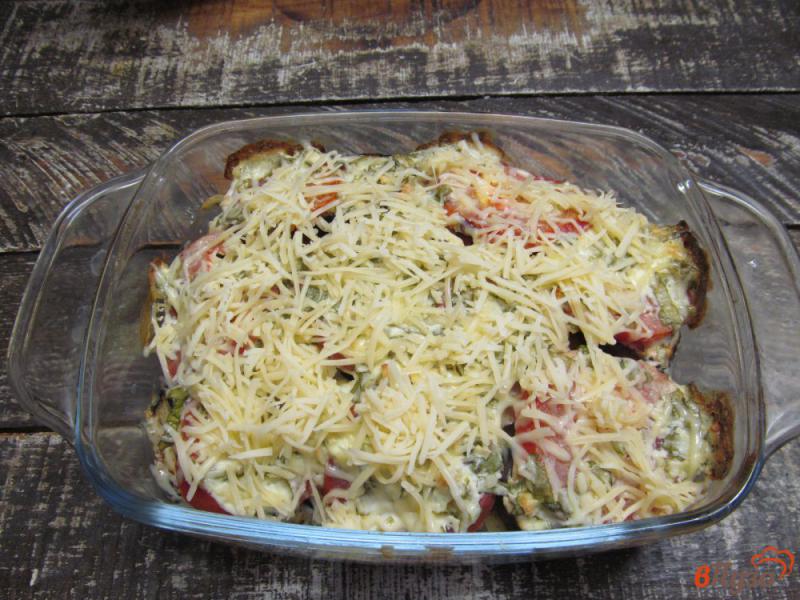 Фото приготовление рецепта: Запеченная свинина с помидорами и баклажаном шаг №7
