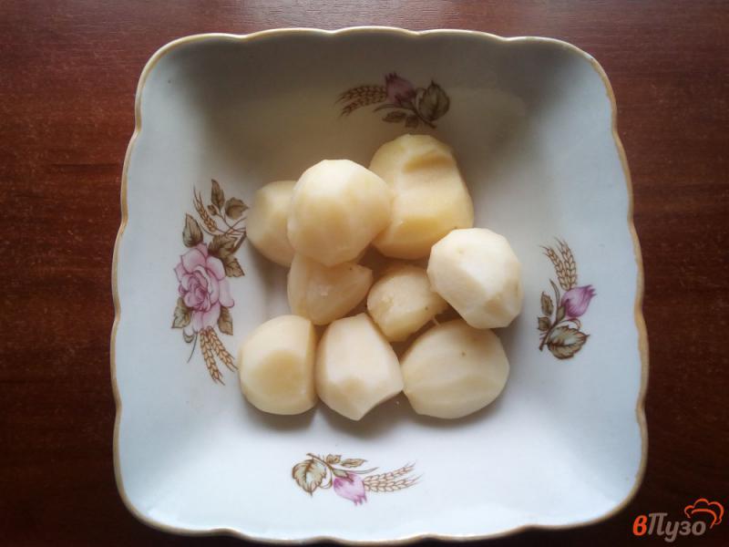 Фото приготовление рецепта: Вареники с картофелем и грибами шаг №4