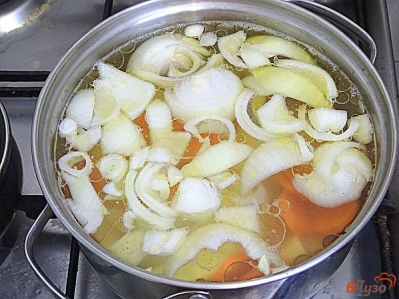 Фото приготовление рецепта: Суп пюре из тыквы и плавленого сыра шаг №7