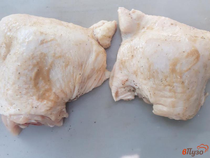 Фото приготовление рецепта: Курица жареная в горчичном маринаде шаг №4