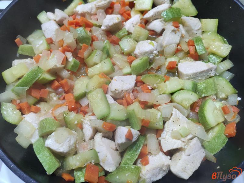 Фото приготовление рецепта: Гречка с мясом и овощами шаг №6