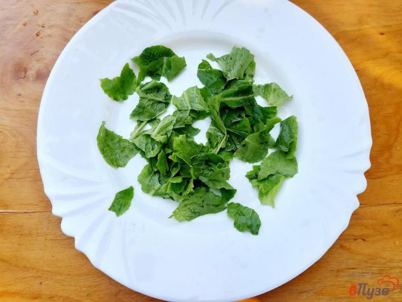 Фото приготовление рецепта: Салат овощной с оливками шаг №1