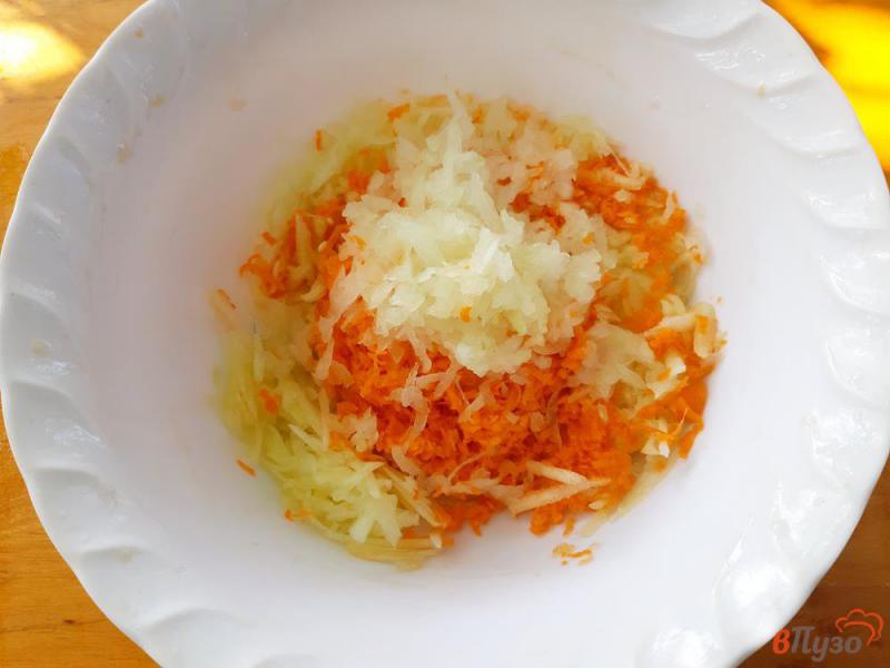 Фото приготовление рецепта: Овощные котлеты из кабачка с морковью шаг №3